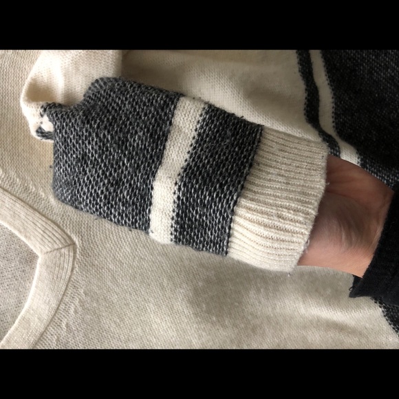 Sweater bundle - Picture 12 of 14